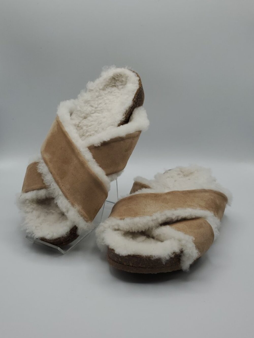 Jenni Kayne Shearling Lined Crossover Sandal in Natural Size 39 / 9